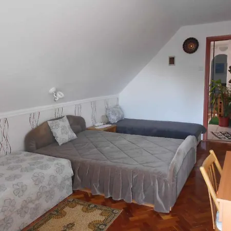 In 18126 Apartment