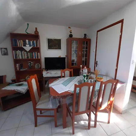 In 18126 Apartment *