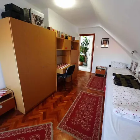 In 18126 Apartment